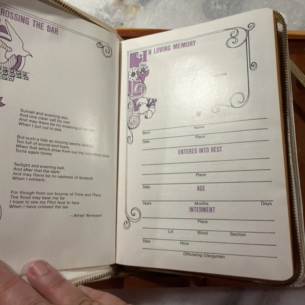 The Holy Bible Memorial Edition Concordance KJV in Wooden Cedar Box 1976 Vintage